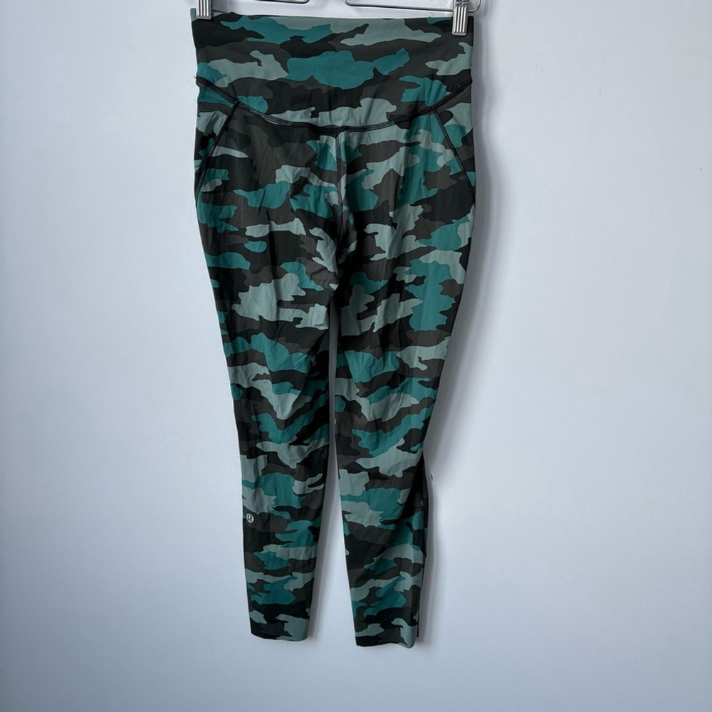 Lululemon 2021 Base Pace High-Rise Running Tight 25" Heritage 365 Camo Sz 6 - Picture 4 of 10